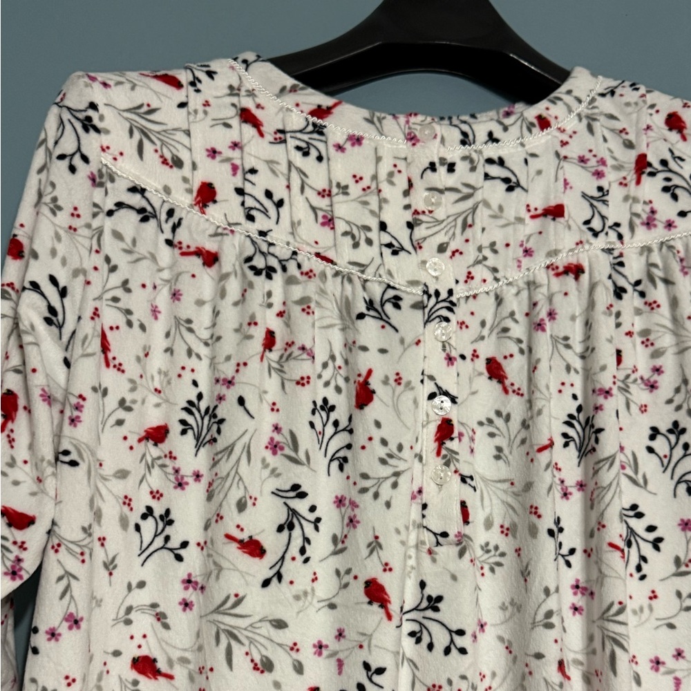 SELLING ARIA ROBE For WOMEN SIZE LARGE FLORAL COLOR 3/4 SLEEVE NWT